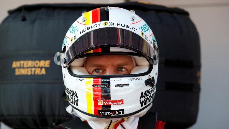 Capacete Sebastian Vettel - REUTERS/Albert Gea/File Photo