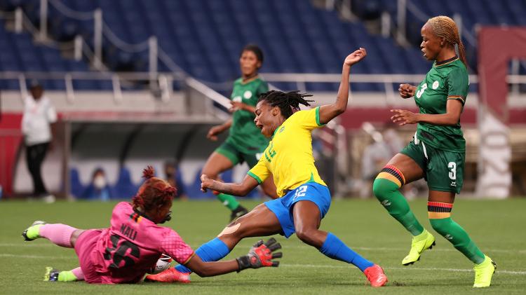 Brasil bate a Zâmbia no futebol feminino e agora pega o Canadá