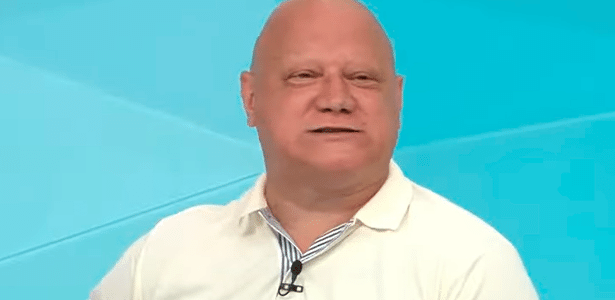 Ronaldo Giovaneli critica em transmissão e coloca cargo à disposição no futebol.