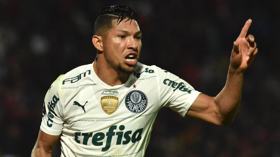 Rony comemora seu 2° gol marcado pelo Palmeiras na partida contra o Cerro Porteño, válida pela ida das oitavas da Libertadores - NORBERTO DUARTE / AFP