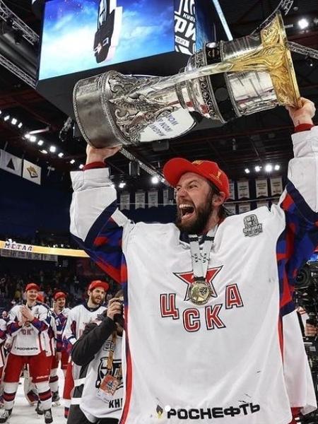 Jogador russo da NHL é obrigado a se alistar para a guerra na Ucrânia