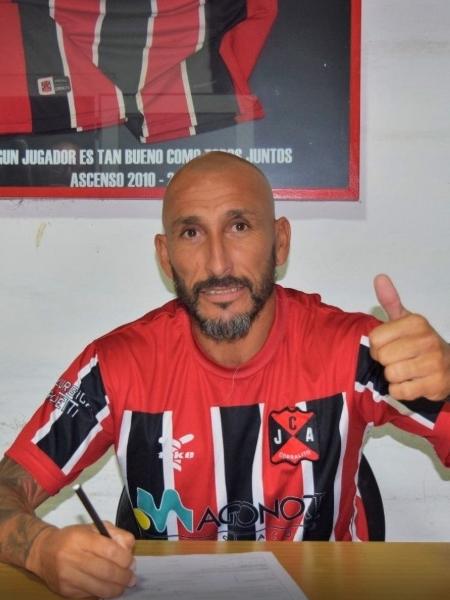 Pablo Guiñazú assinou com o Juventud Agrario, da Argentina - Divulgação/Juventud Agrario de Corralito