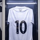 Camisa 10 do Santos é aposentada para a Série B e colocada em capsula do tempo