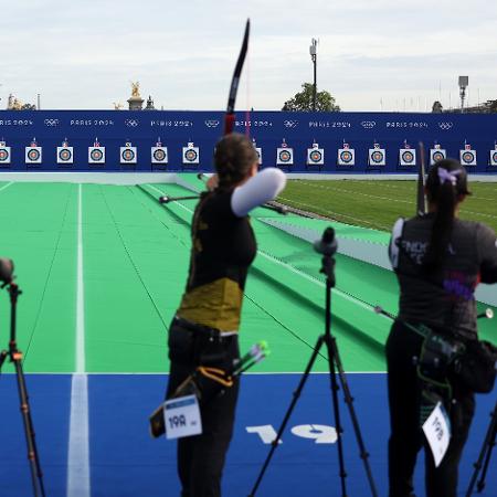 Ana Luiza Caetano (19A) durante o classificatório do tiro com arco feminino, nos Jogos Olímpicos de Paris