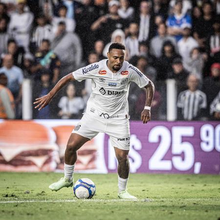 Wendel Silva, do Santos, durante jogo contra o Amazonas