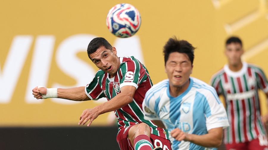 Serna em ação durante jogo entre Fluminense e Ulsan no Mundial