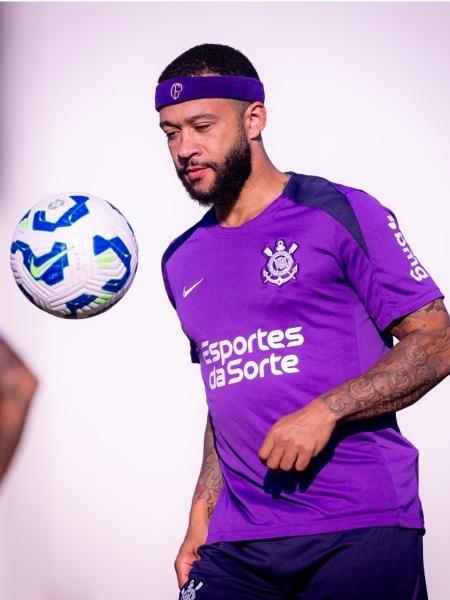 Memphis Depay está em crise no Corinthians Memphis Depay está em crise no Corinthians