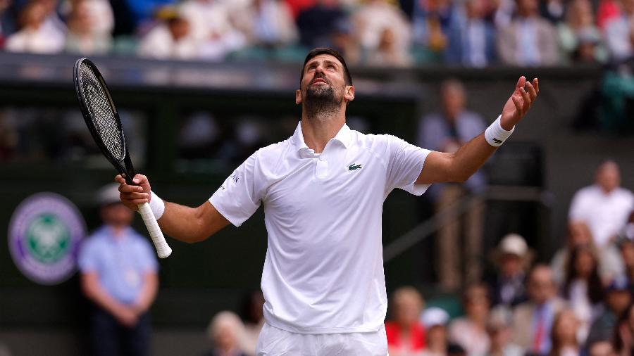 Novak Djokovic nas oitavas de final de Wimbledon em 2025