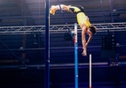 Armand Duplantis bate o recorde mundial do salto com vara pela 15ª vez