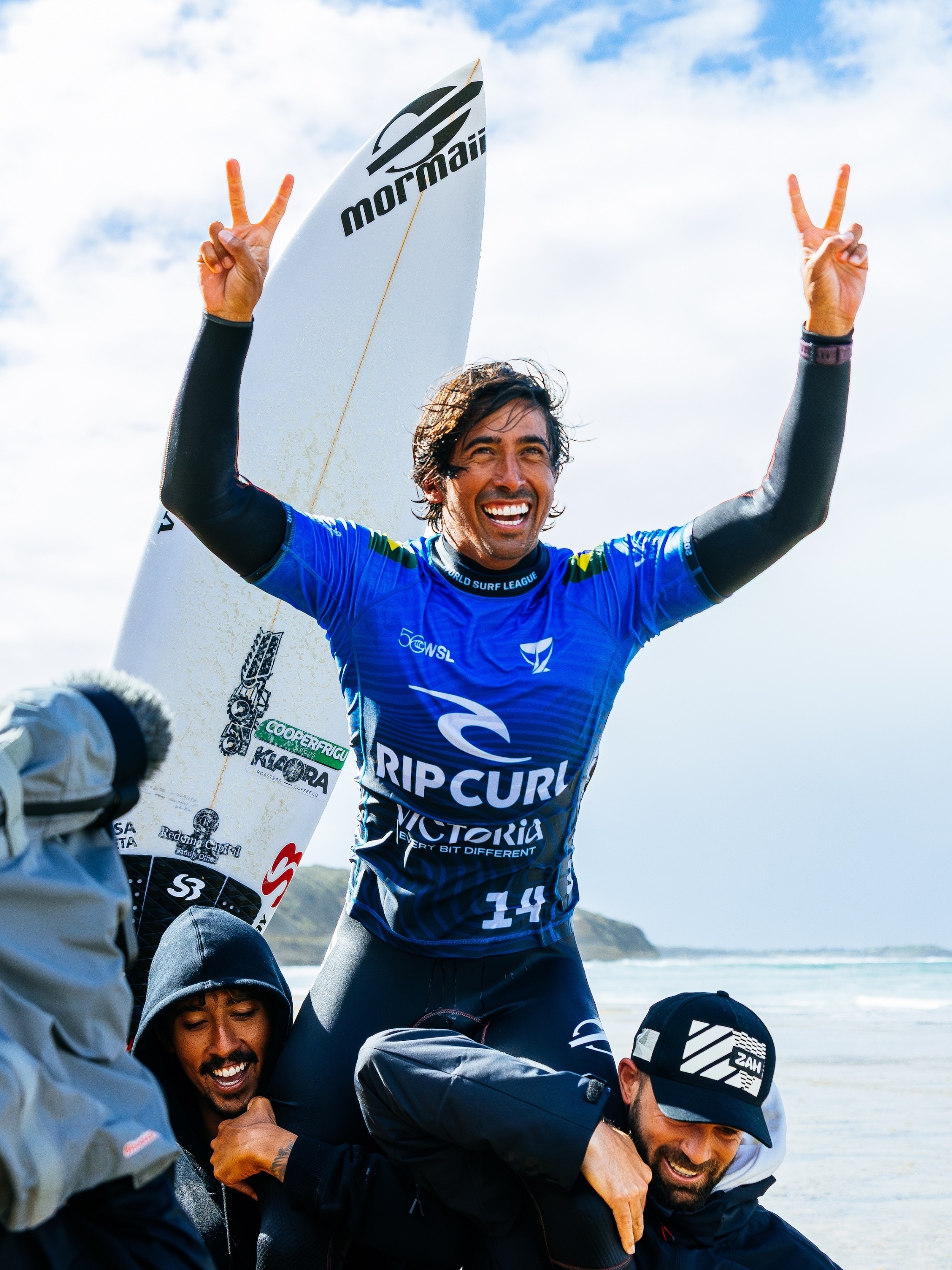 Brazilian Storm brilha em Bells Beach com Miguel Pupo campeão e
