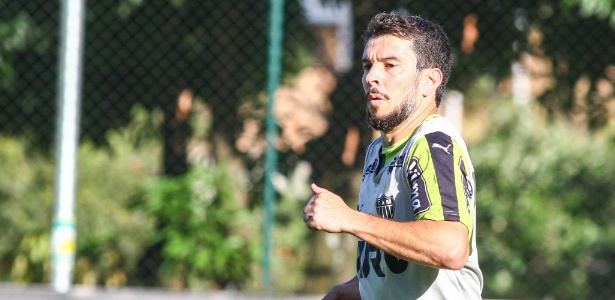 Leandro Donizete interessa ao técnico Dorival Júnior, mas diretoria não se anima - Bruno Cantini/Atlético MG-27.nov.2015