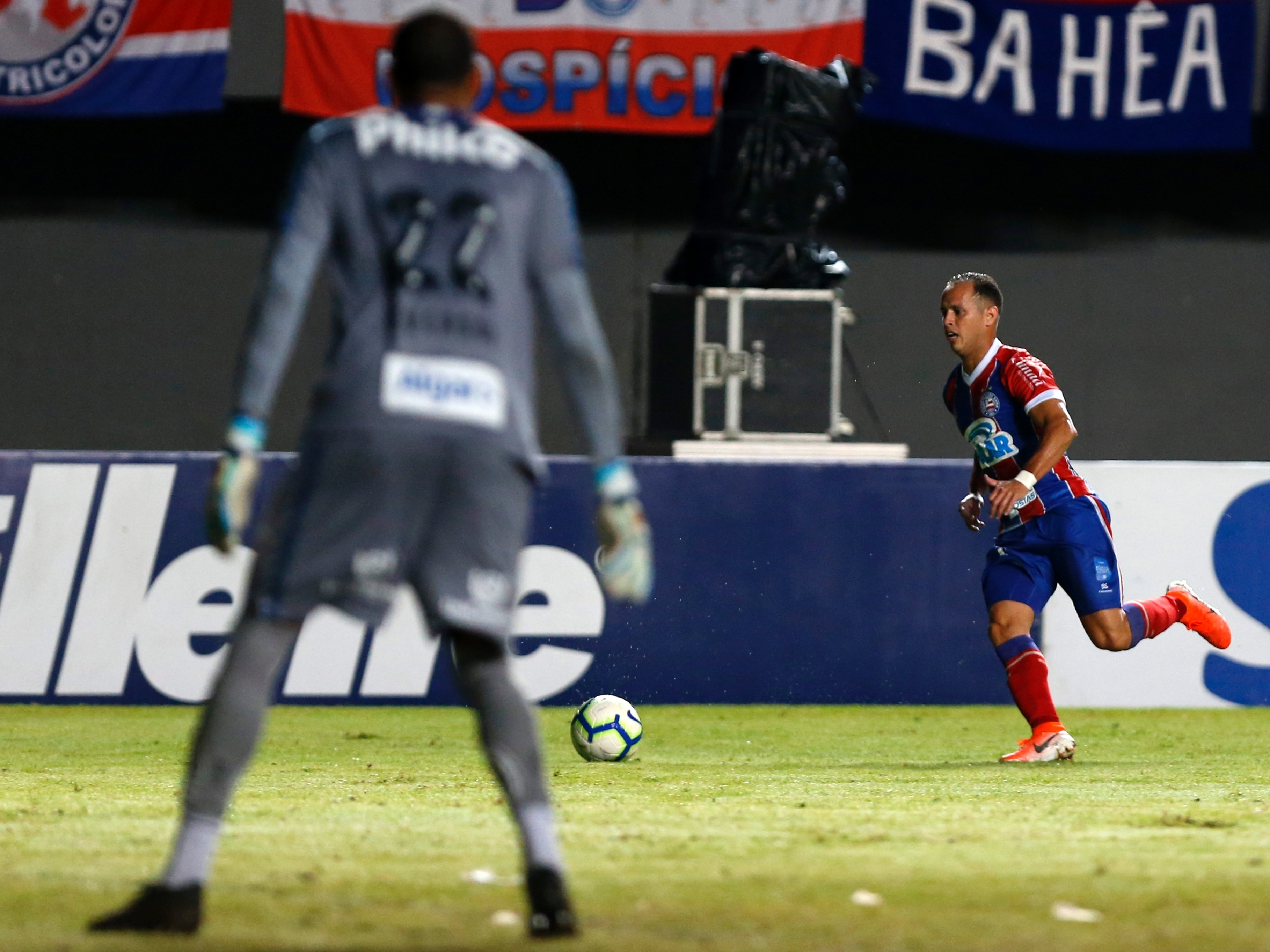 Bahia encaminha contratação de atacante da Chapecoense - BAHIA NO AR