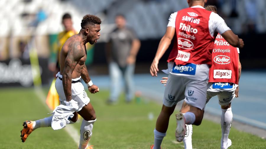 Santos empatou na liderança com o Palmeiras - Thiago Ribeiro/AGIF