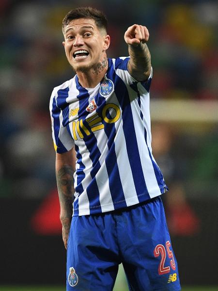 Otavio renovou em março com o Porto até junho de 2025 - Octavio Passos/Getty Images