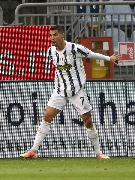 Cristiano Ronaldo comemora gol da Juventus contra o Cagliari - Enrico Locci/Getty Images