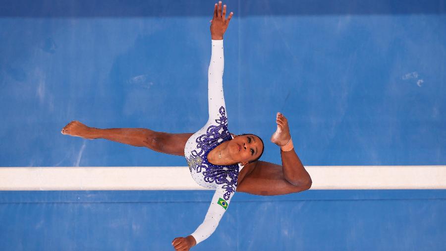 Rebeca Andrade disputa a final individual da ginástica artística com chances reais de medalha - Athit Perawongmetha/Reuters