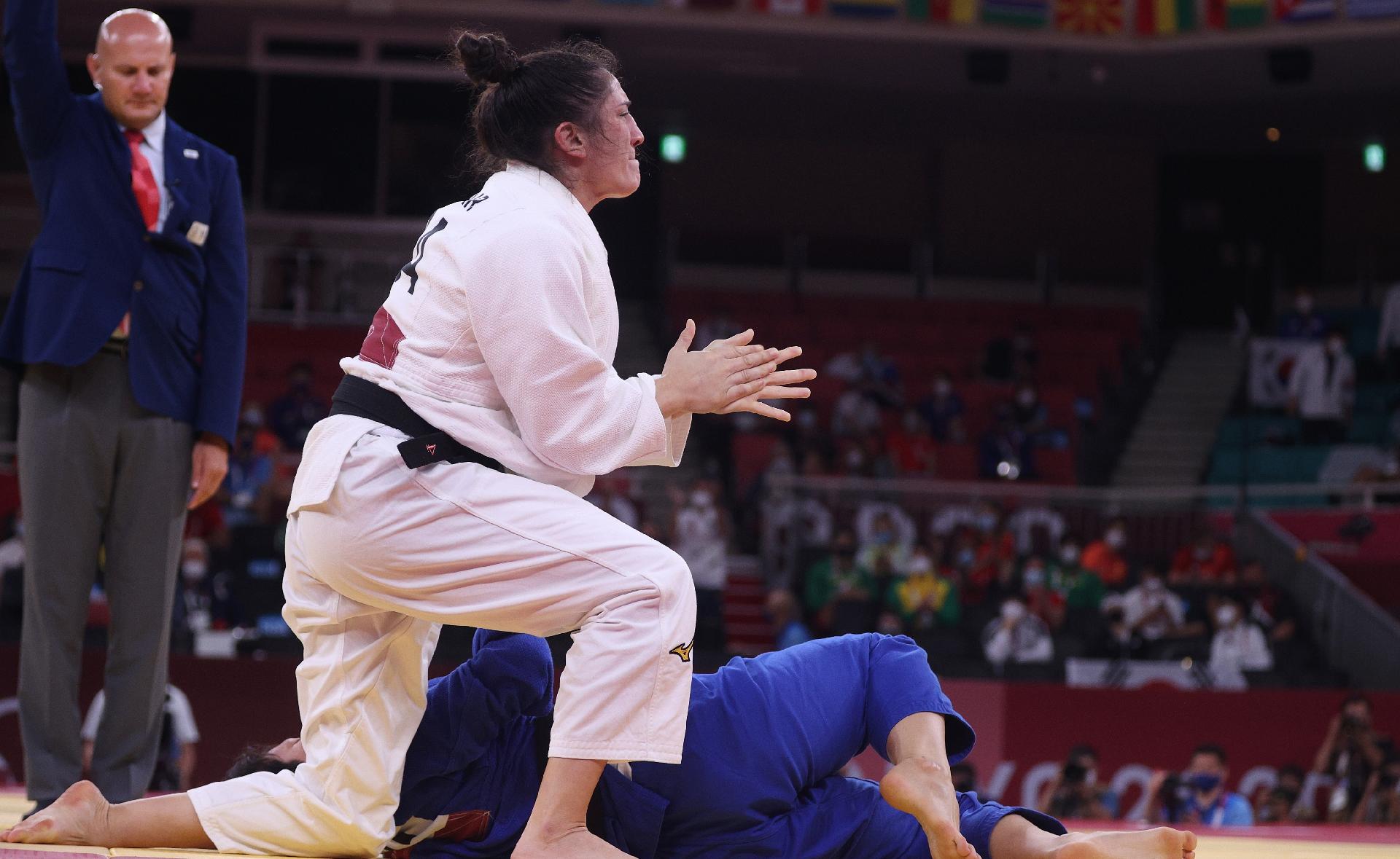 Mayra Aguiar derrota coreana Hyunji Yoon e conquista o bronze - Chris Graythen/Getty Images