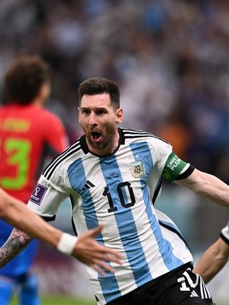 Messi vence México de Ochoa e mantém a Argentina viva!  - KIRILL KUDRYAVTSEV / AFP