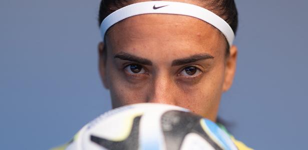 OO Andressa Alves recebe homenagem pelos 100 jogos com a Seleção