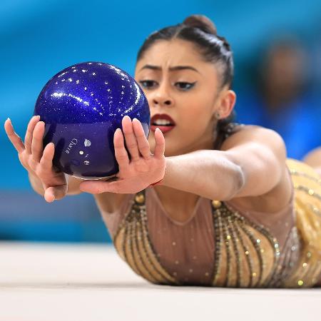 Barbara Domingos, ouro na bola da ginástica rítmica do Pan