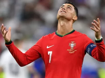 CR7 chora após perder pênalti, mas goleiro salva, e Portugal avança na Euro