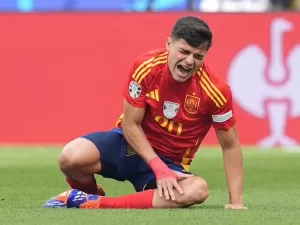 Federação Espanhola confirma lesão de Pedri e meia não deve mais jogar na Eurocopa