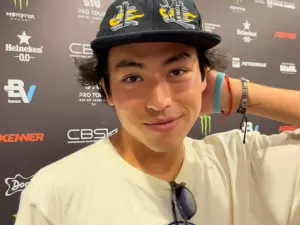 Bronze em Paris, Akio desabafa: 'Tem pessoas que não aceitam bem o skate'