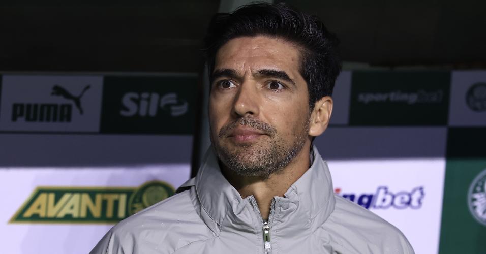 Técnico Abel Ferreira antes de jogo entre Palmeiras e Bragantino no Allianz Parque, pelo Paulistão