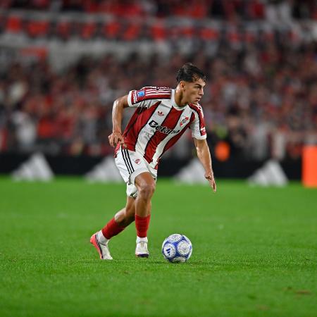Flamengo acertou a chegada de Joaquín Freitas, atacante do River Plate