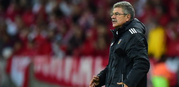 Tuca Ferretti durante partida do Tigres contra o Internacional, pela Libertadores de 2015 - AFP PHOTO / Vinicius COSTA