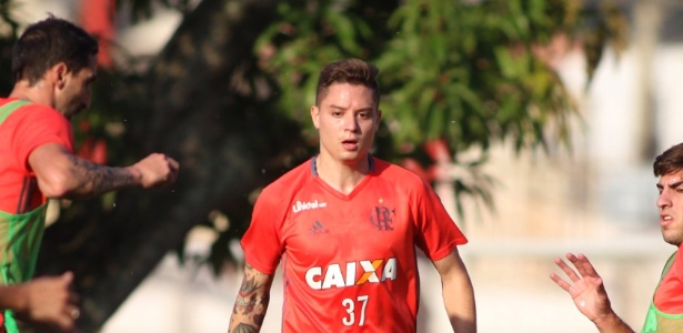 Adryan está nos planos do técnico flamenguista Zé Ricardo - Gilvan de Souza / Site oficial do Flamengo