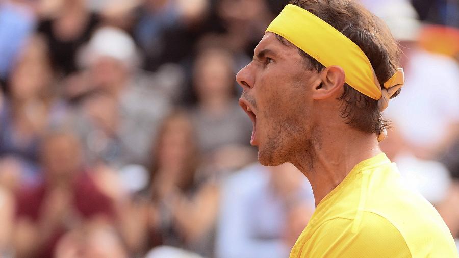 Rafael Nadal reage em final do Masters 1000 de Roma contra Alexander Zverev - FILIPPO MONTEFORTE/AFP