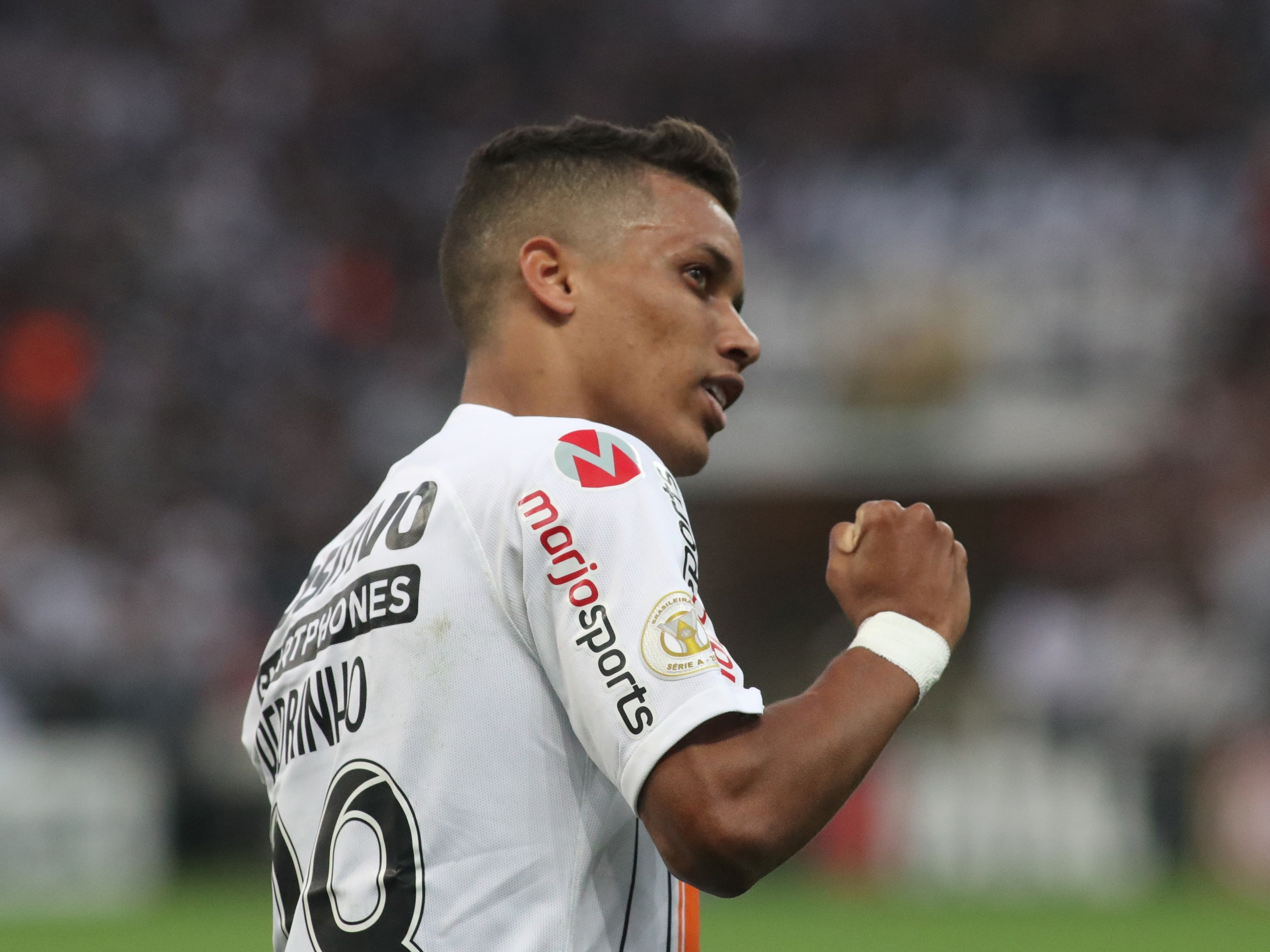 Pedrinho no Santos: saiba como estão as negociações com o jogador