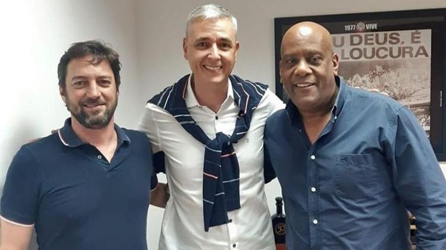 Técnico Tiago Nunes se reuniu com dirigentes do Corinthians hoje (19), no Parque São Jorge, e CT Joaquim Grava - Reprodução/Instagram