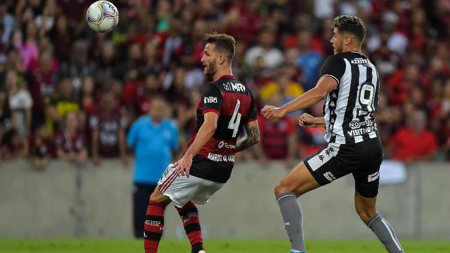 Botafogo e Flamengo se enfrentam pela 5ª rodada do Campeonato Brasileiro - Thiago Ribeiro/Agif