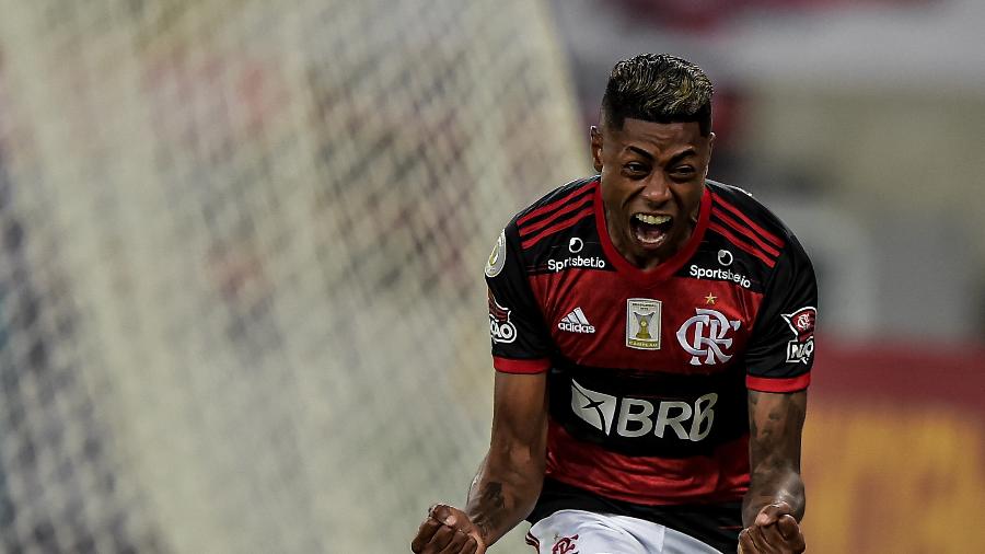 Bruno Henrique comemora gol pelo Flamengo - Thiago Ribeiro/AGIF