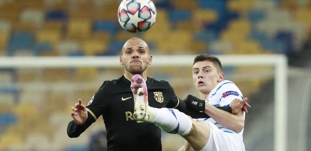 Barcelona goleia Dínamo de Kiev por 4 a 0 e se classifica na Champions