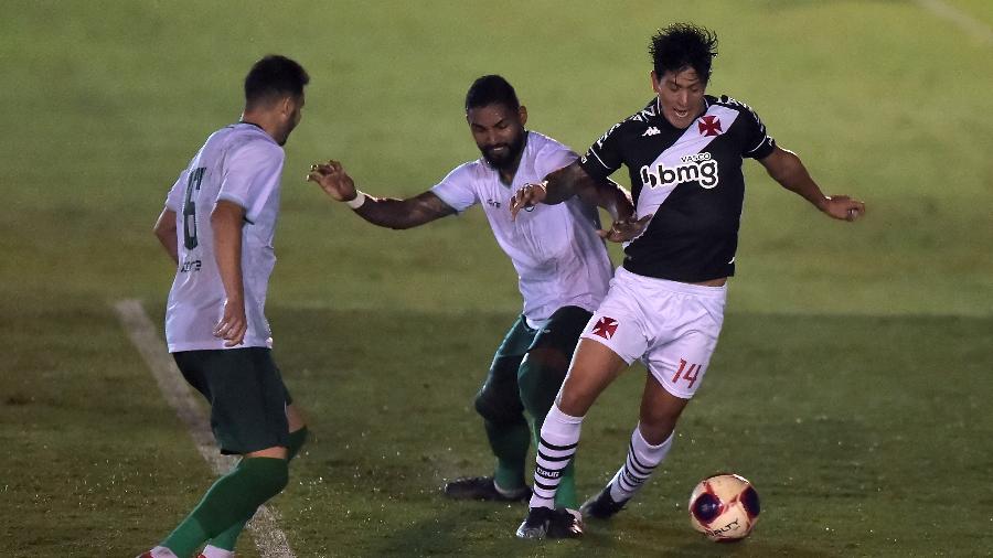 Vasco e Boavista se enfrentaram no Campeonato Carioca e ficaram no empate em 2 a 2 em Bacaxá (RJ) - Thiago Ribeiro/AGIF