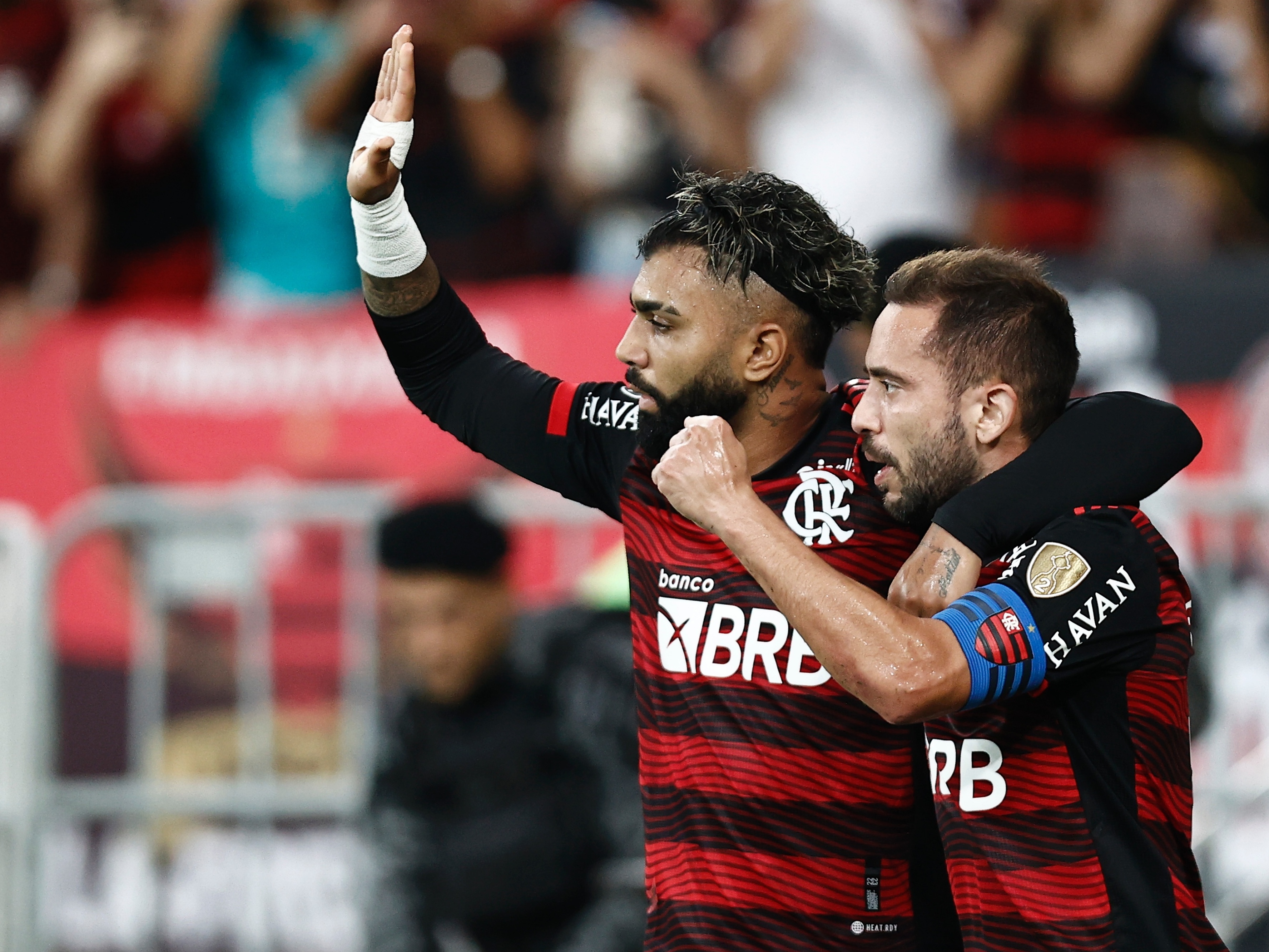 Flamengo bate o Santos em jogo com três gols em 12 minutos