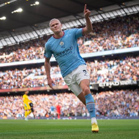 Erling Haaland comemora gol do Manchester City sobre o Brighton - Visionhaus/Visionhaus/Getty Images