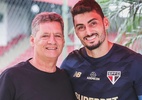 Rafael recebe visita do pai em treino do São Paulo após convocação para Copa América