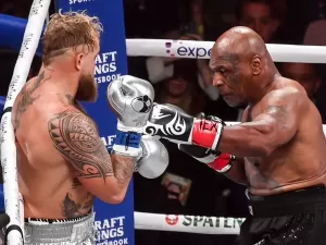 Empresa processa Mike Tyson em quase R$ 10 milhões por luta com Jake Paul