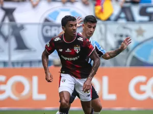 Luiz Gustavo dá o tom do fim de ano do São Paulo: 'É pensar no próximo'