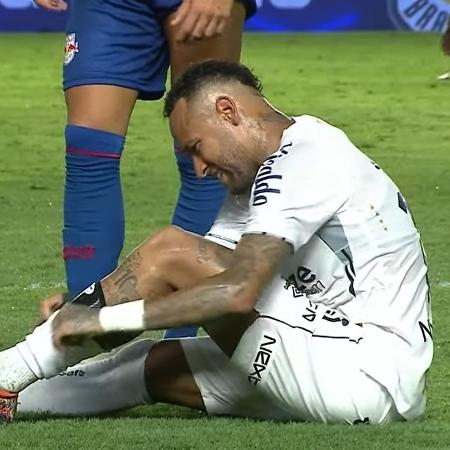 Neymar, do Santos, é substituído em jogo contra o Red Bull Bragantino pelo Paulistão Neymar, do Santos, é substituído em jogo contra o Red Bull Bragantino pelo Paulistão