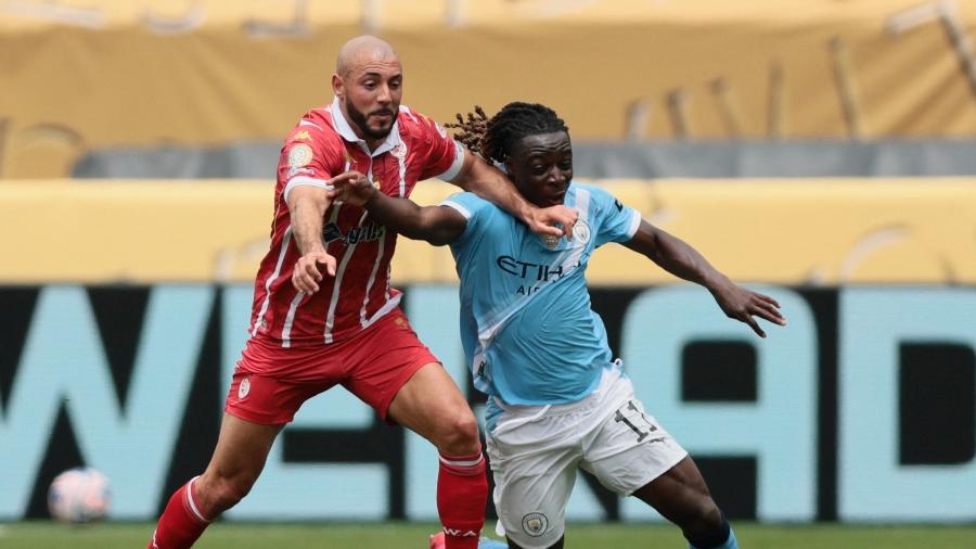 Doku, do Manchester City, em ação contra o Wydad Casablanca, pelo Mundial Doku, do Manchester City, em ação contra o Wydad Casablanca, pelo Mundial