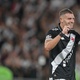 Vasco vira no fim e larga em vantagem sobre o Flu na semi da Copa do Brasil