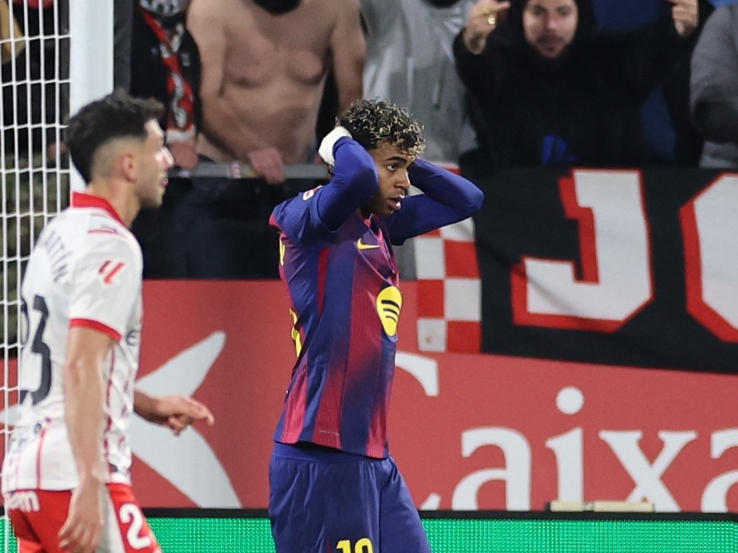 Lamine Yamal, ao perder o pênalti (Foto: JOSEP LAGO/AFP)