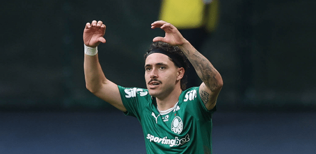Maurício vira intocável no Palmeiras após a Copa e pressiona atacantes