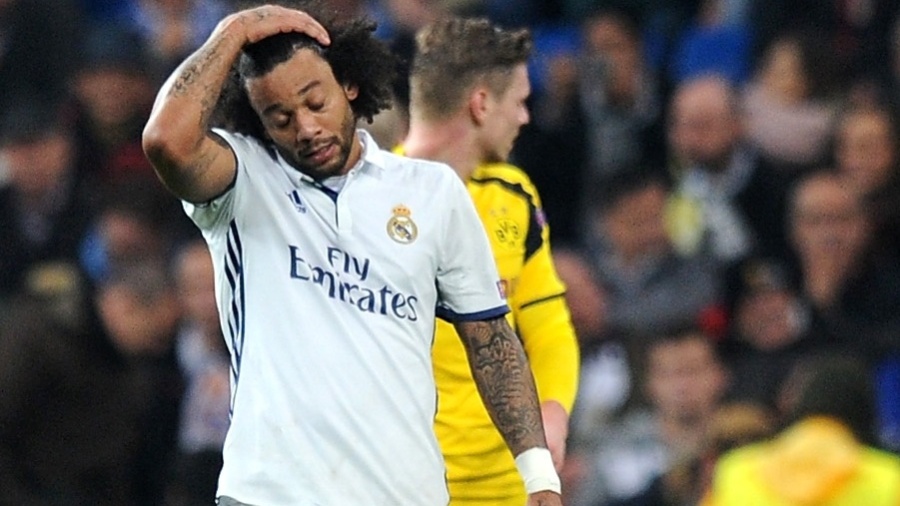 Marcelo, do Real Madrid, lamenta gol do Dortmund no empate em 2 a 2 em 2016 - Denis Doyle/Getty Images