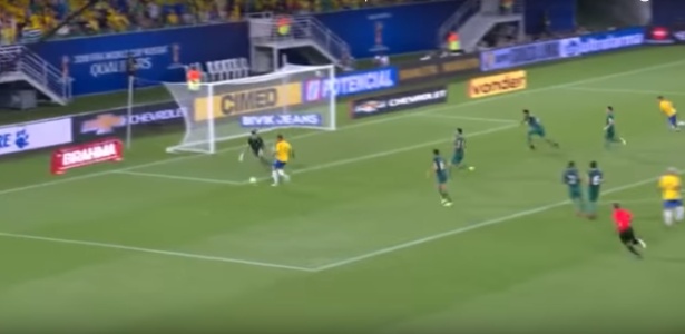 Finalização de esquerda - Reprodução - Reprodução